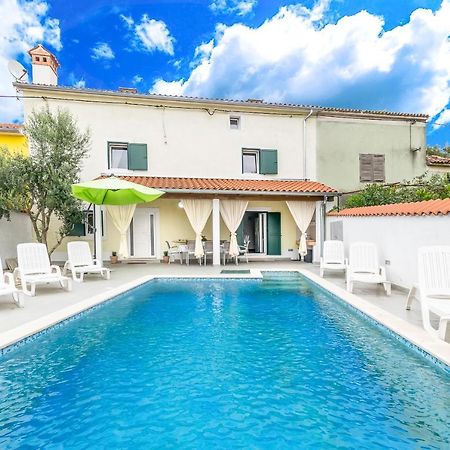 Holiday Home Olga With Pool &Pet Friendly Pula Exterior photo