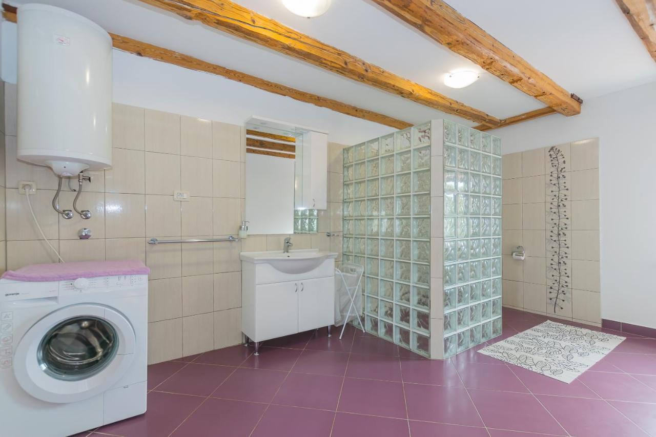 Holiday Home Olga With Pool &Pet Friendly Pula Exterior photo