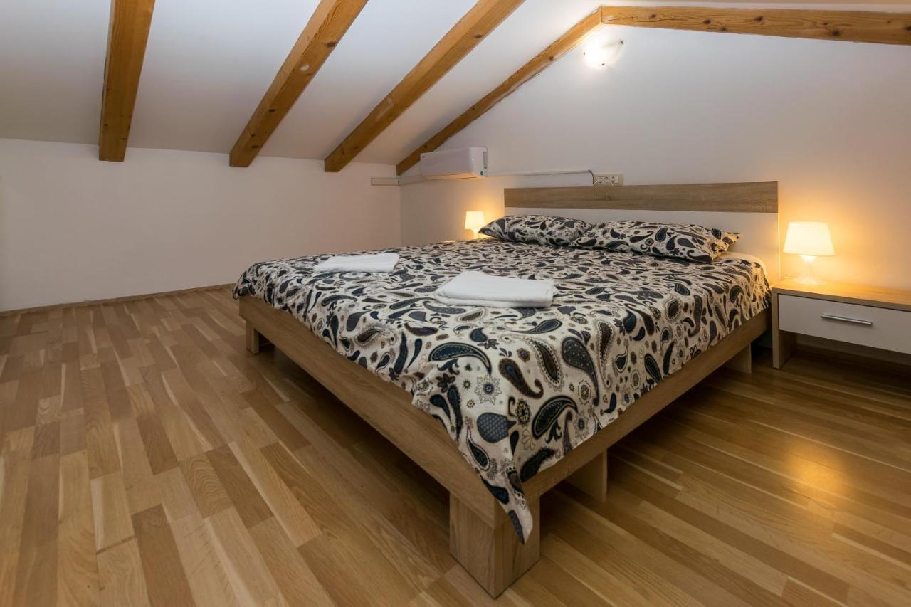 Holiday Home Olga With Pool &Pet Friendly Pula Exterior photo
