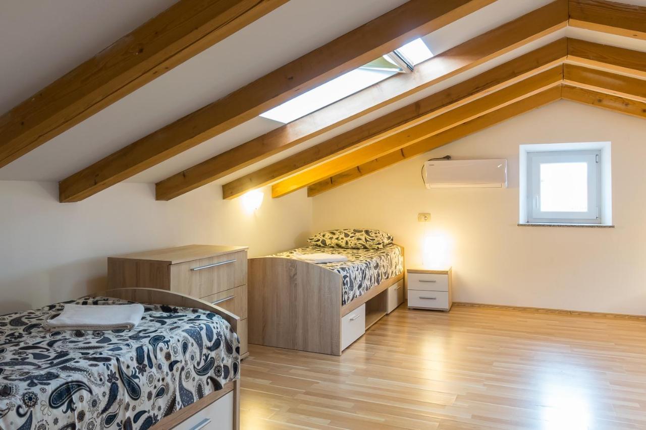 Holiday Home Olga With Pool &Pet Friendly Pula Exterior photo